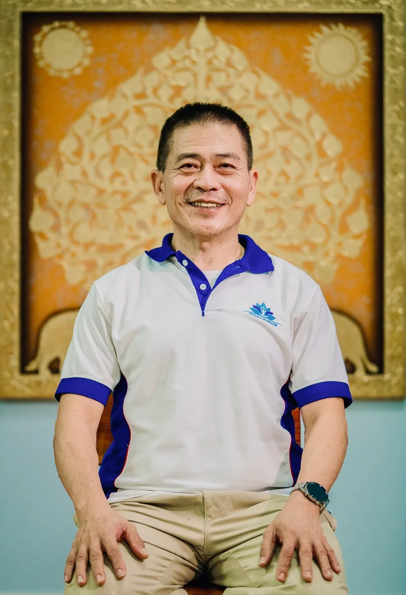 Ajahn Suwat — Fondateur · Thara Massage School, Chiang Maï